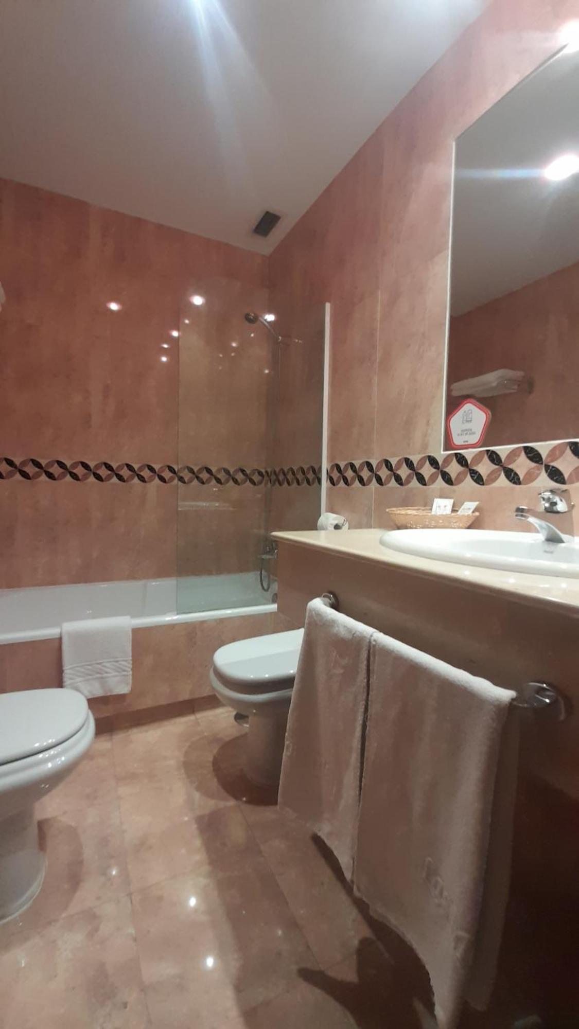 Hotel Las Moreras เลออน ภายนอก รูปภาพ